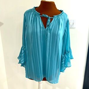 Lauren Conrad Dressy Top w/ Bell Sleeves XL